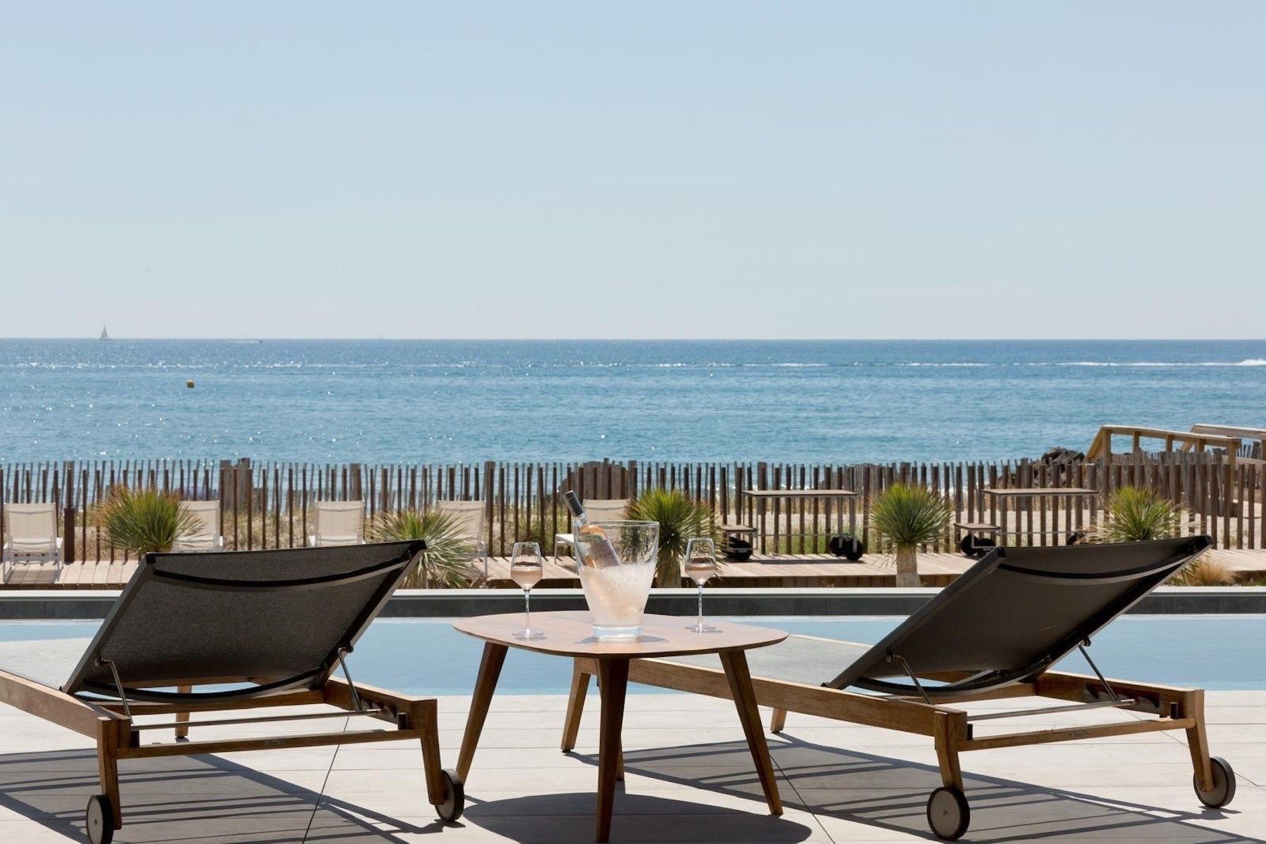 luxury house 9 Rooms for sale on FRONTIGNAN (34110)