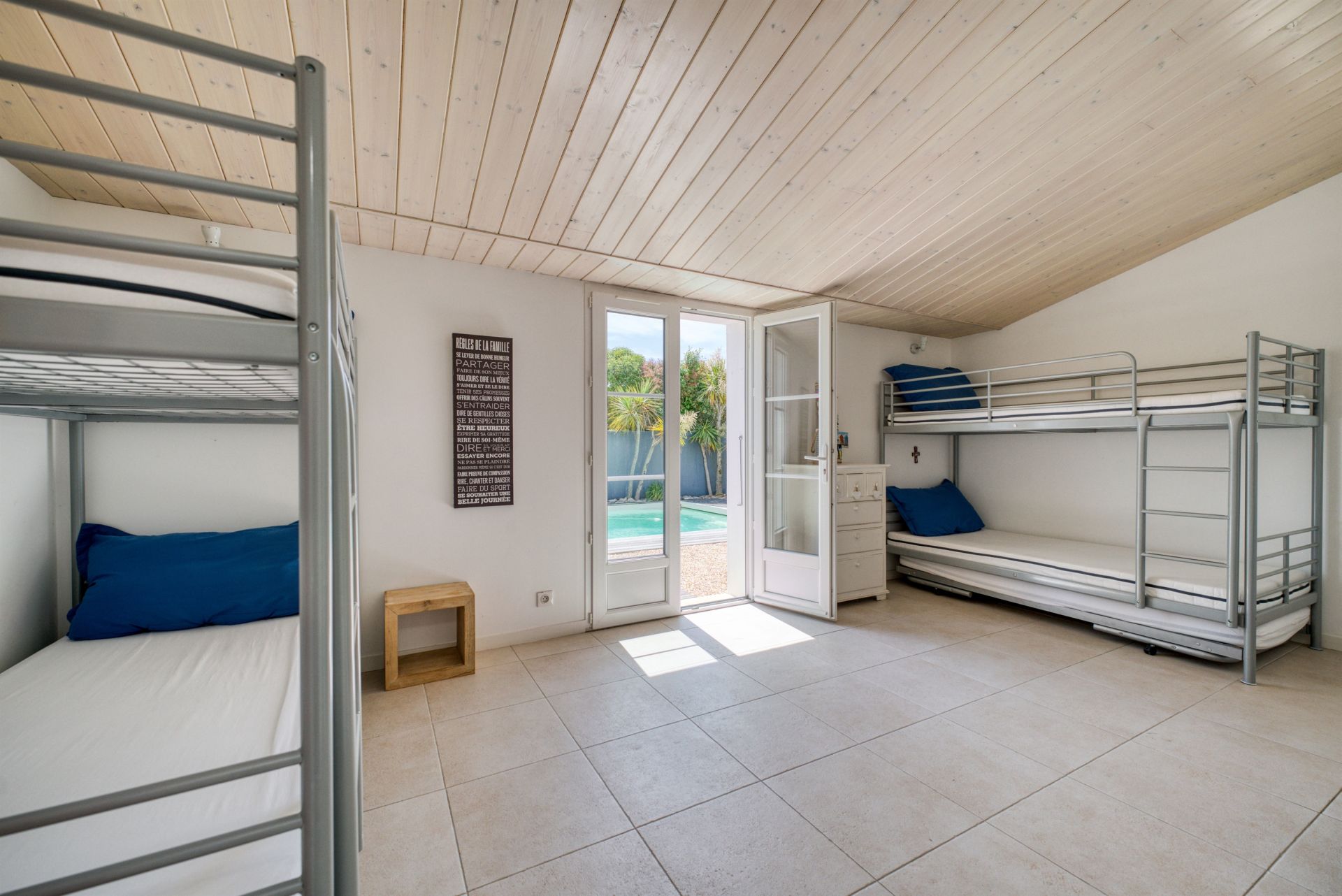 luxury villa 8 Rooms for sale on LA BREE LES BAINS (17840)