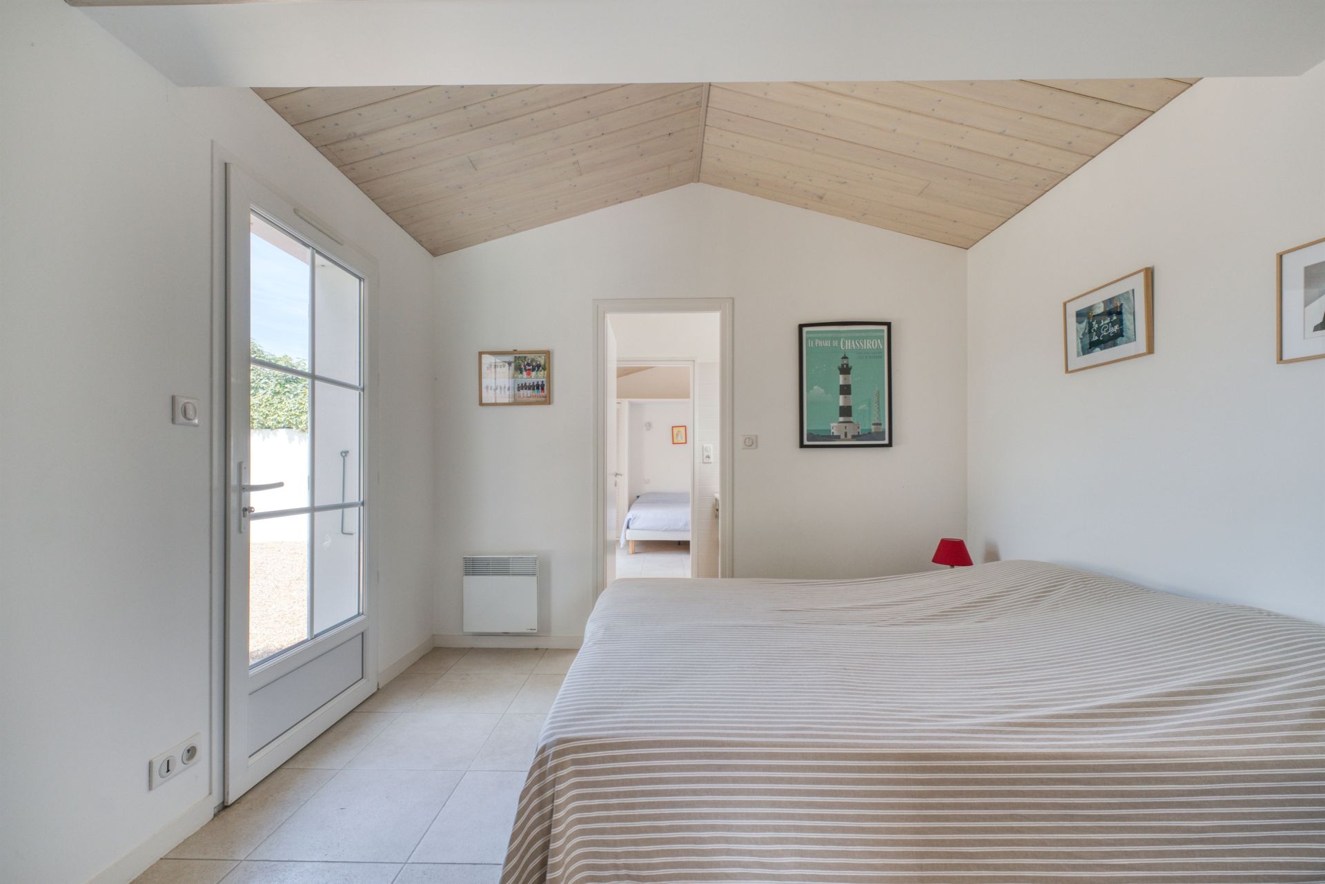 luxury villa 8 Rooms for sale on LA BREE LES BAINS (17840)