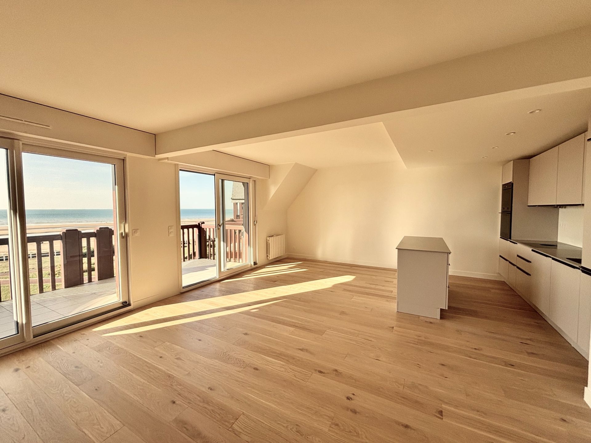 appartement de luxe 5 Pièces en vente sur BENERVILLE SUR MER (14910)