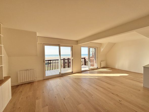 Sale Luxury apartment Benerville-sur-Mer 5 Rooms 114 m²
