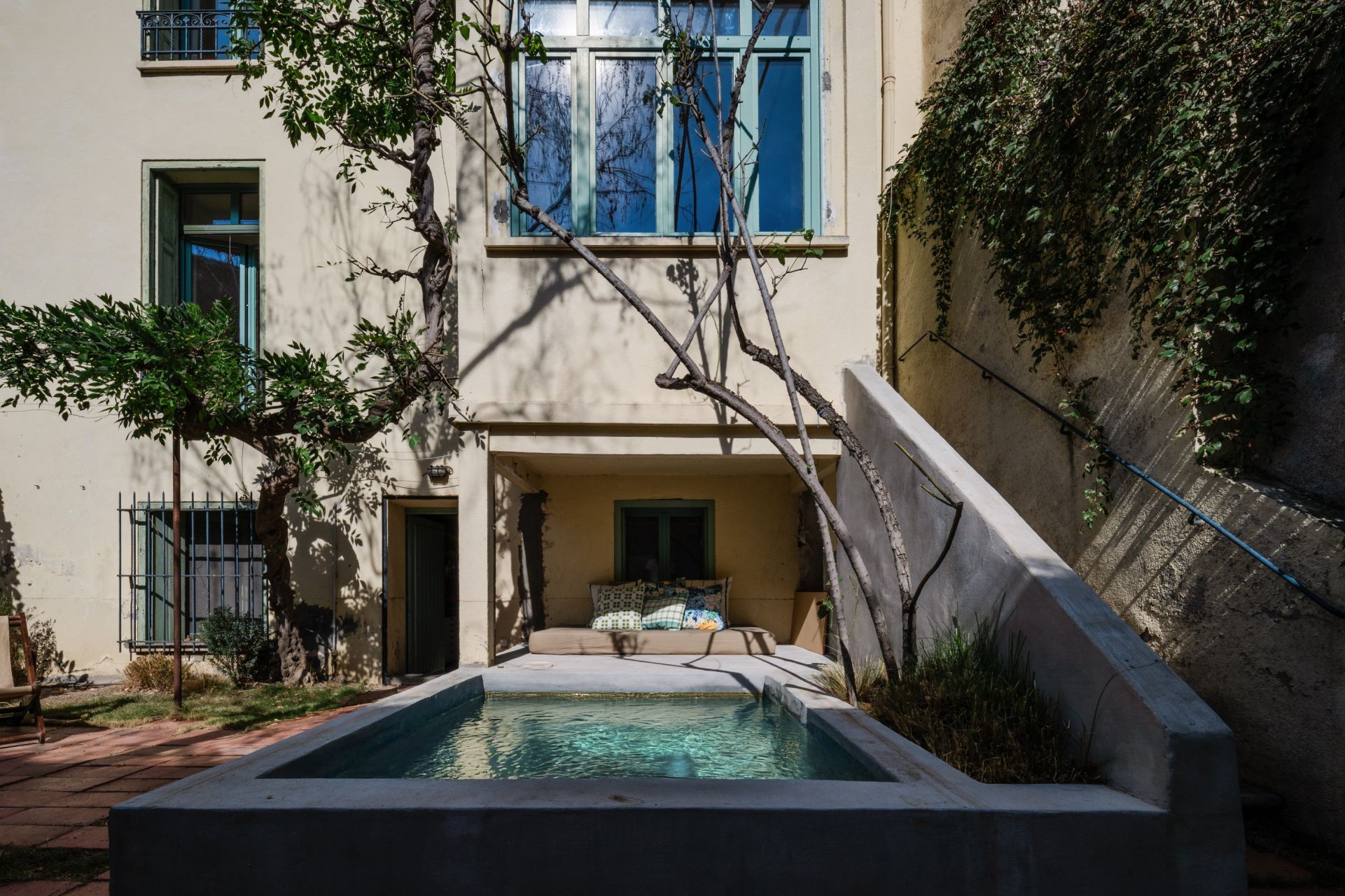 luxury house 7 Rooms for sale on PERPIGNAN (66000)