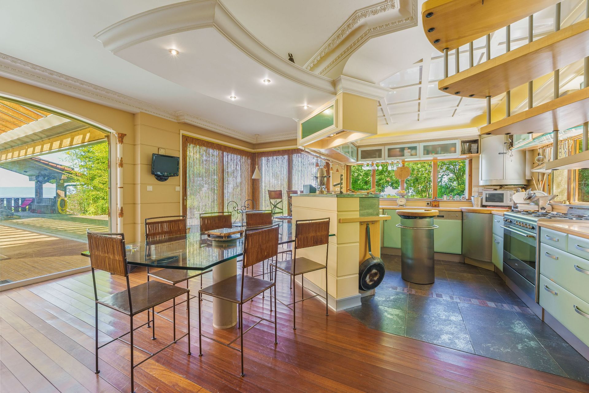 maison de luxe 6 Pièces en vente sur ST PAUL EN CHABLAIS (74500)