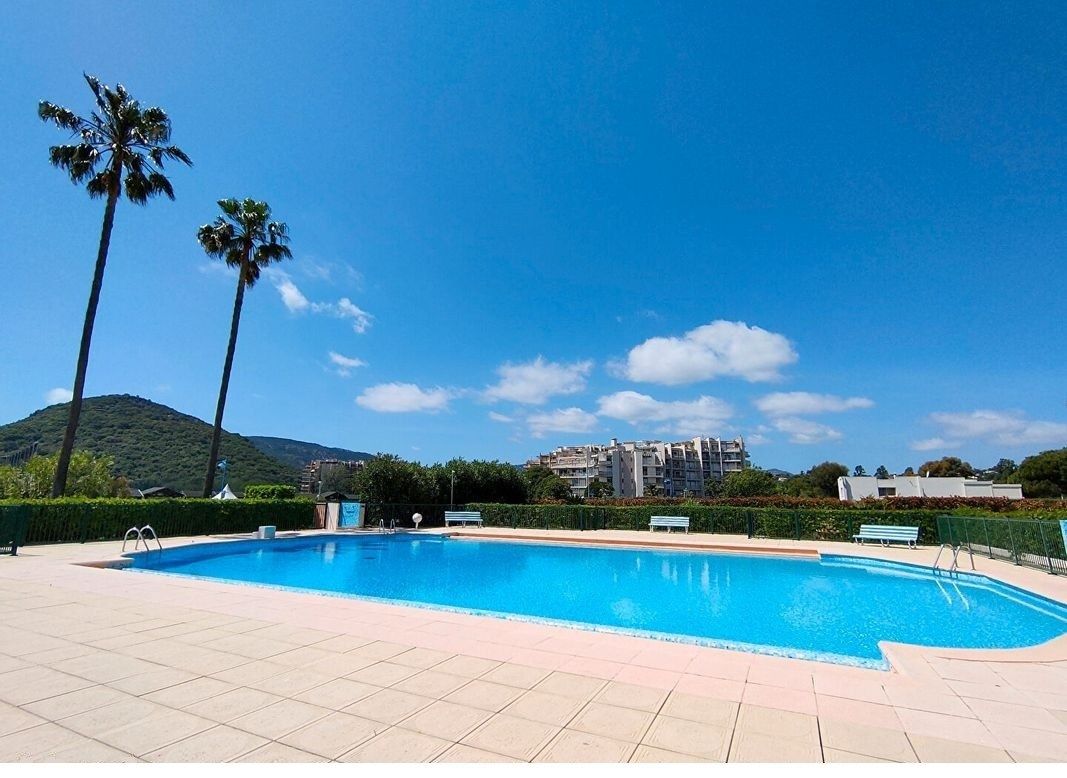 luxury apartment 3 Rooms for sale on MANDELIEU LA NAPOULE (06210)