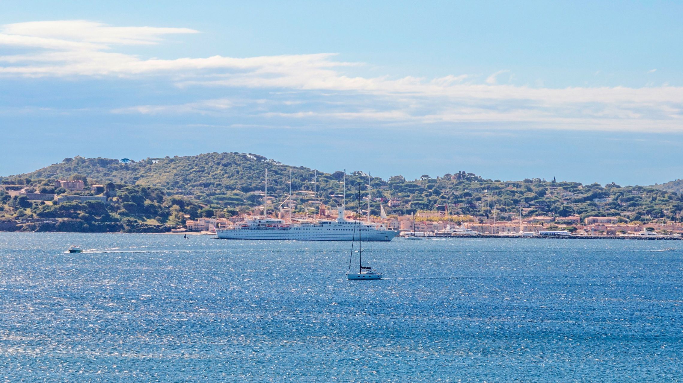 luxury apartment 4 Rooms for sale on STE MAXIME (83120)