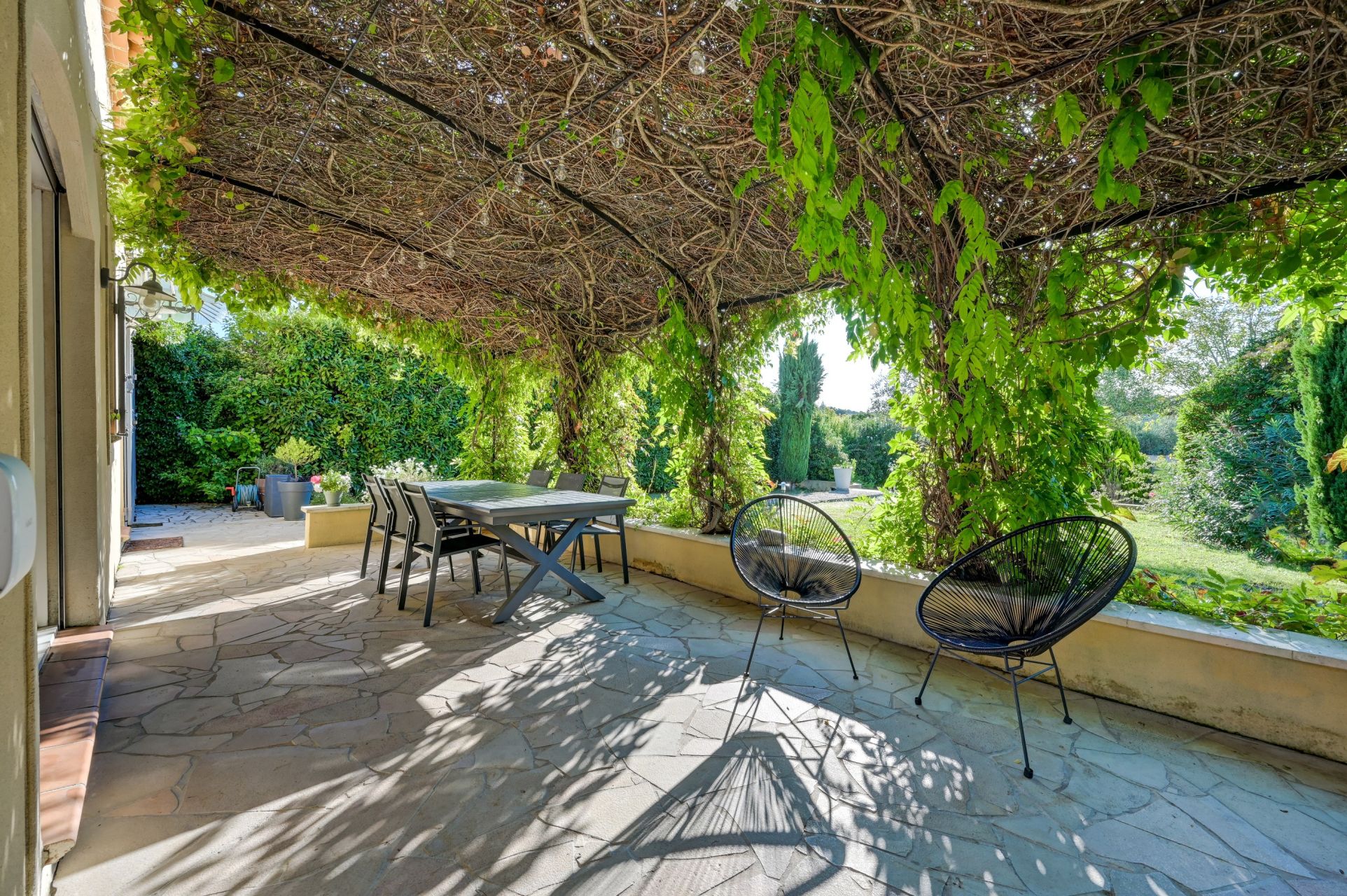 luxury house 4 Rooms for sale on AIX EN PROVENCE (13100)