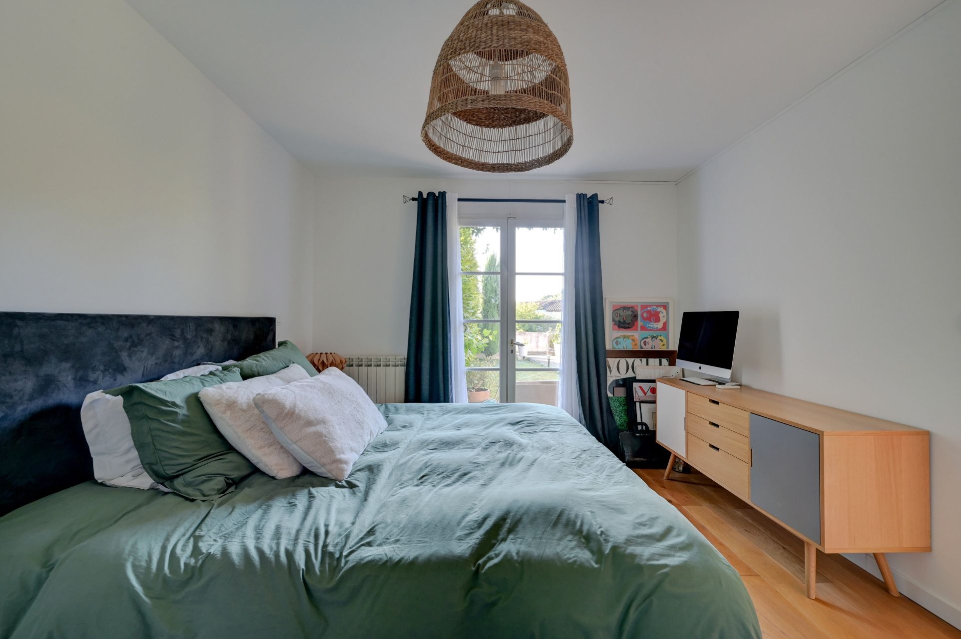 luxury house 4 Rooms for sale on AIX EN PROVENCE (13100)