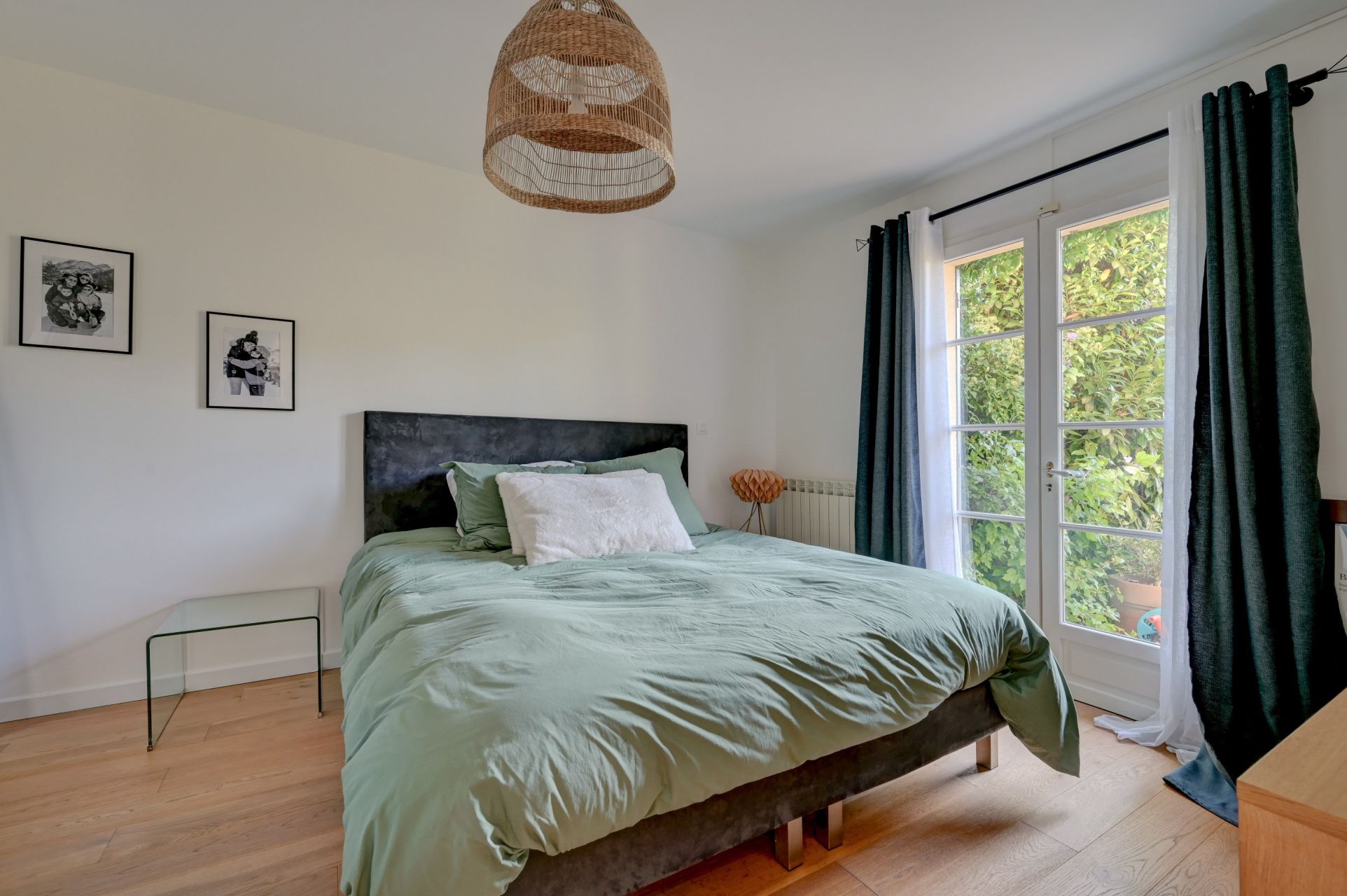 luxury house 4 Rooms for sale on AIX EN PROVENCE (13100)