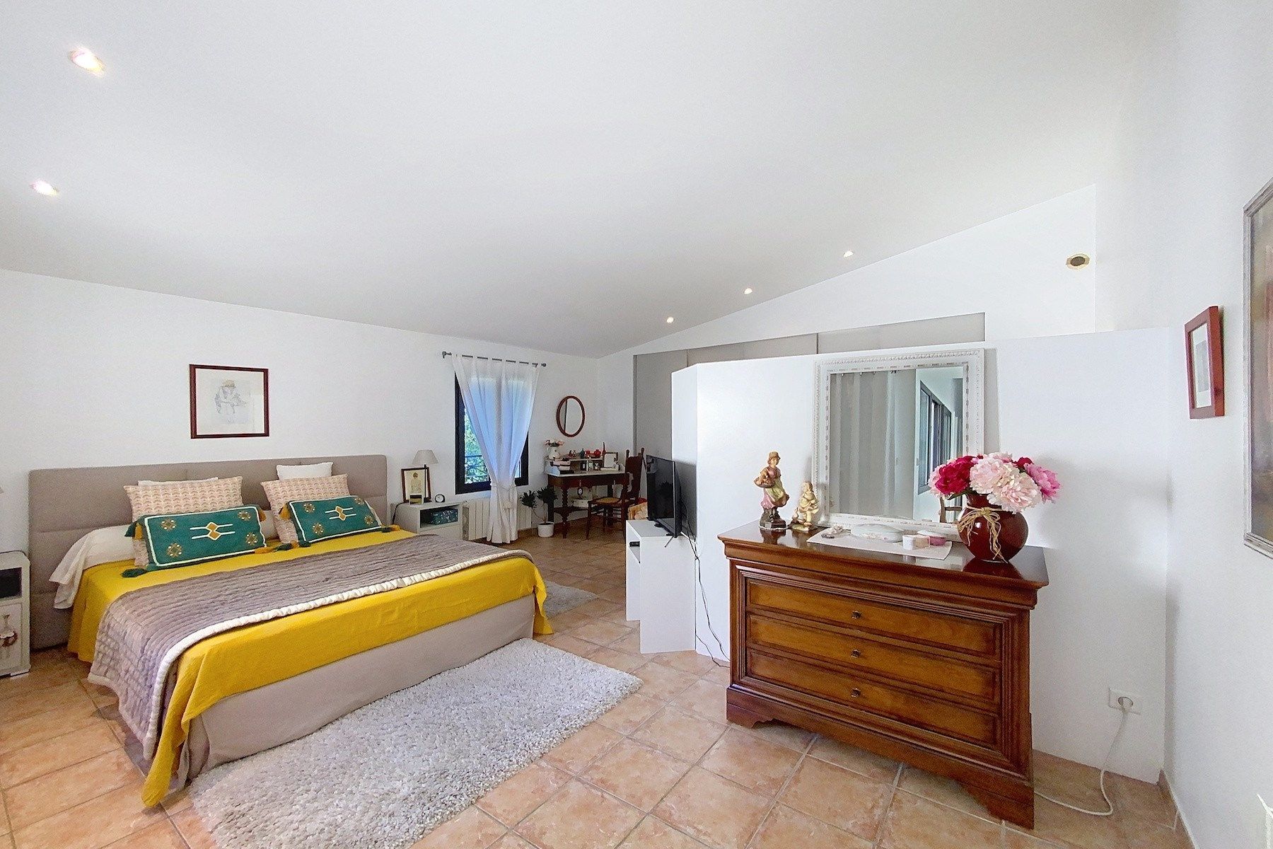 maison de ville 5 Pièces en vente sur NIMES (30000)