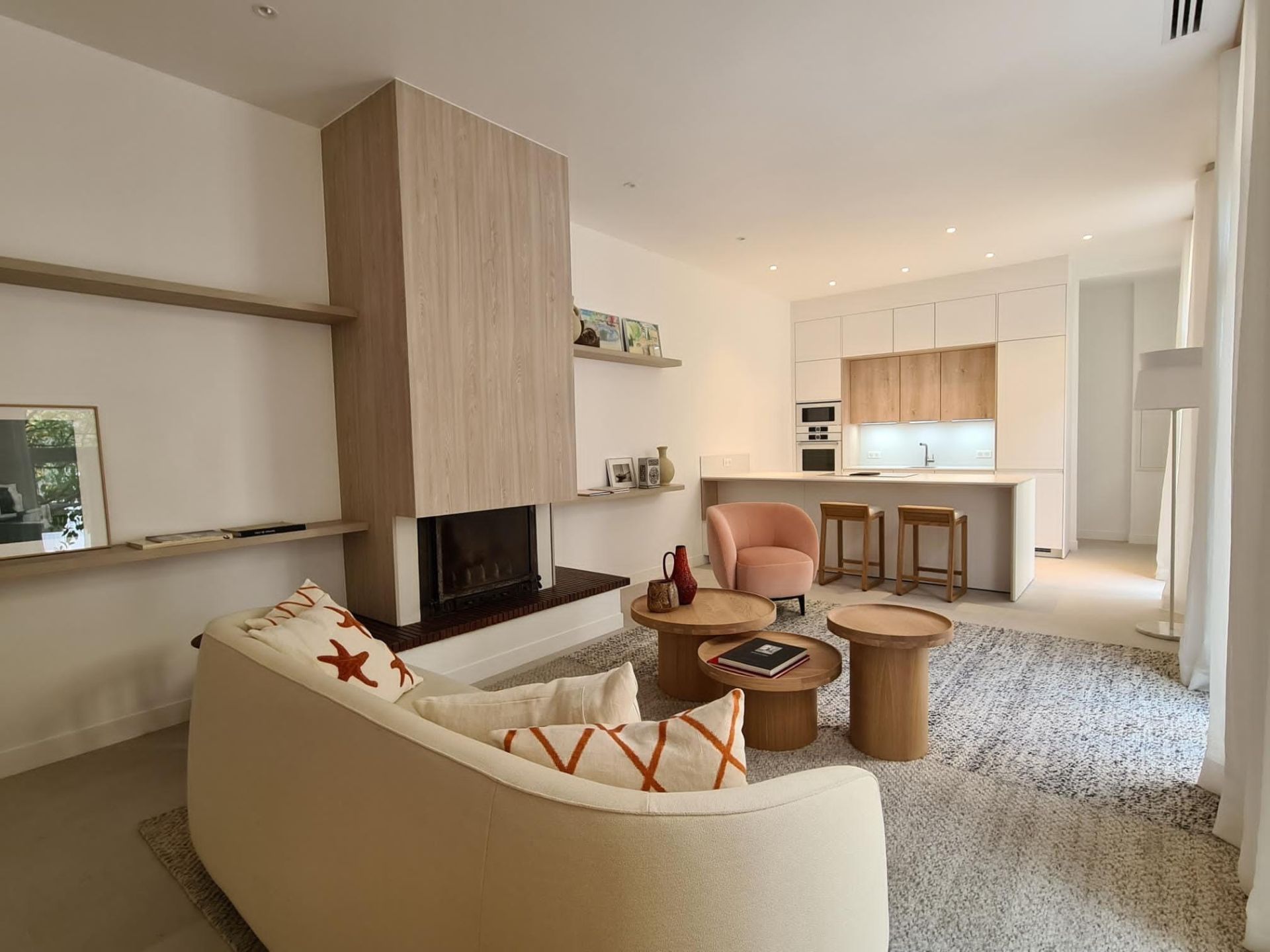 townhouse 6 Rooms for sale on CANNES (06400)