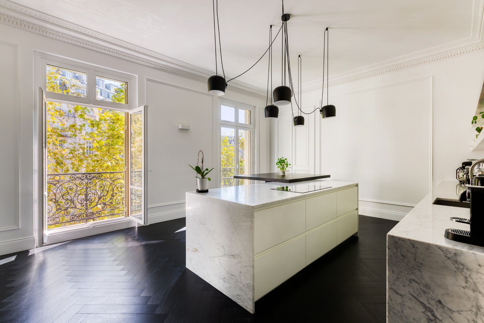 luxury apartment 7 Rooms for sale on PARIS (75016)