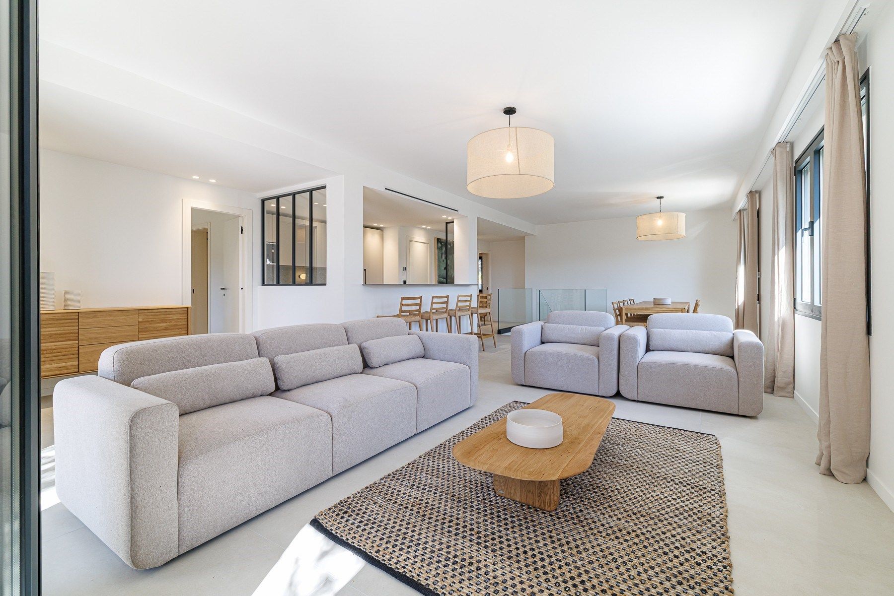 contemporary house 6 Rooms for sale on NICE (06000)