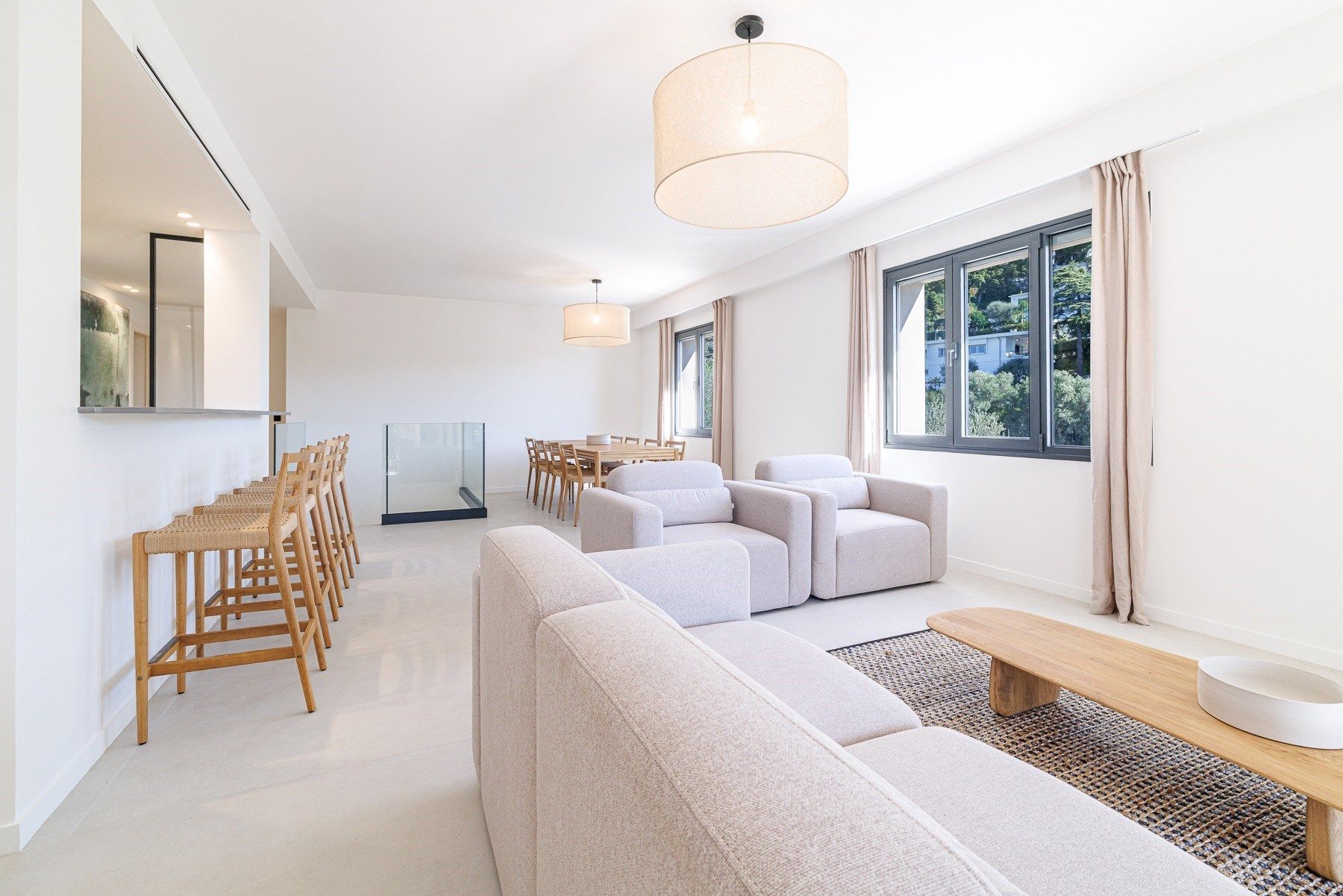 contemporary house 6 Rooms for sale on NICE (06000)