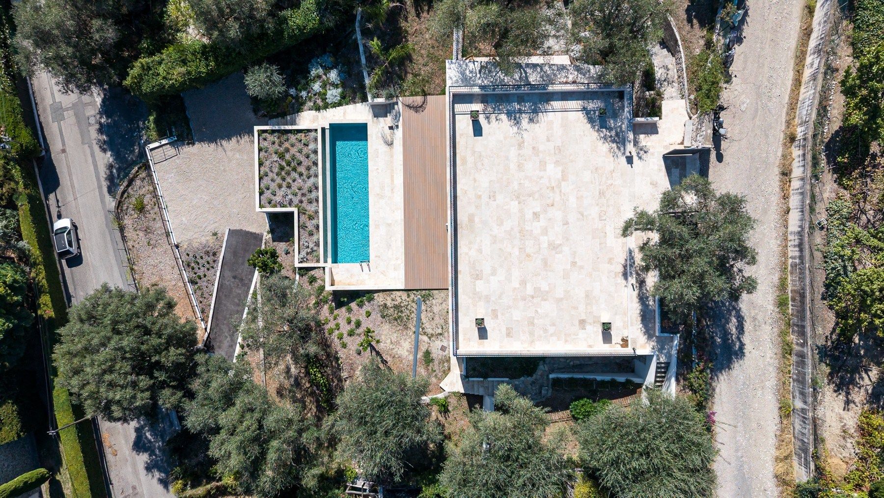 contemporary house 6 Rooms for sale on NICE (06000)