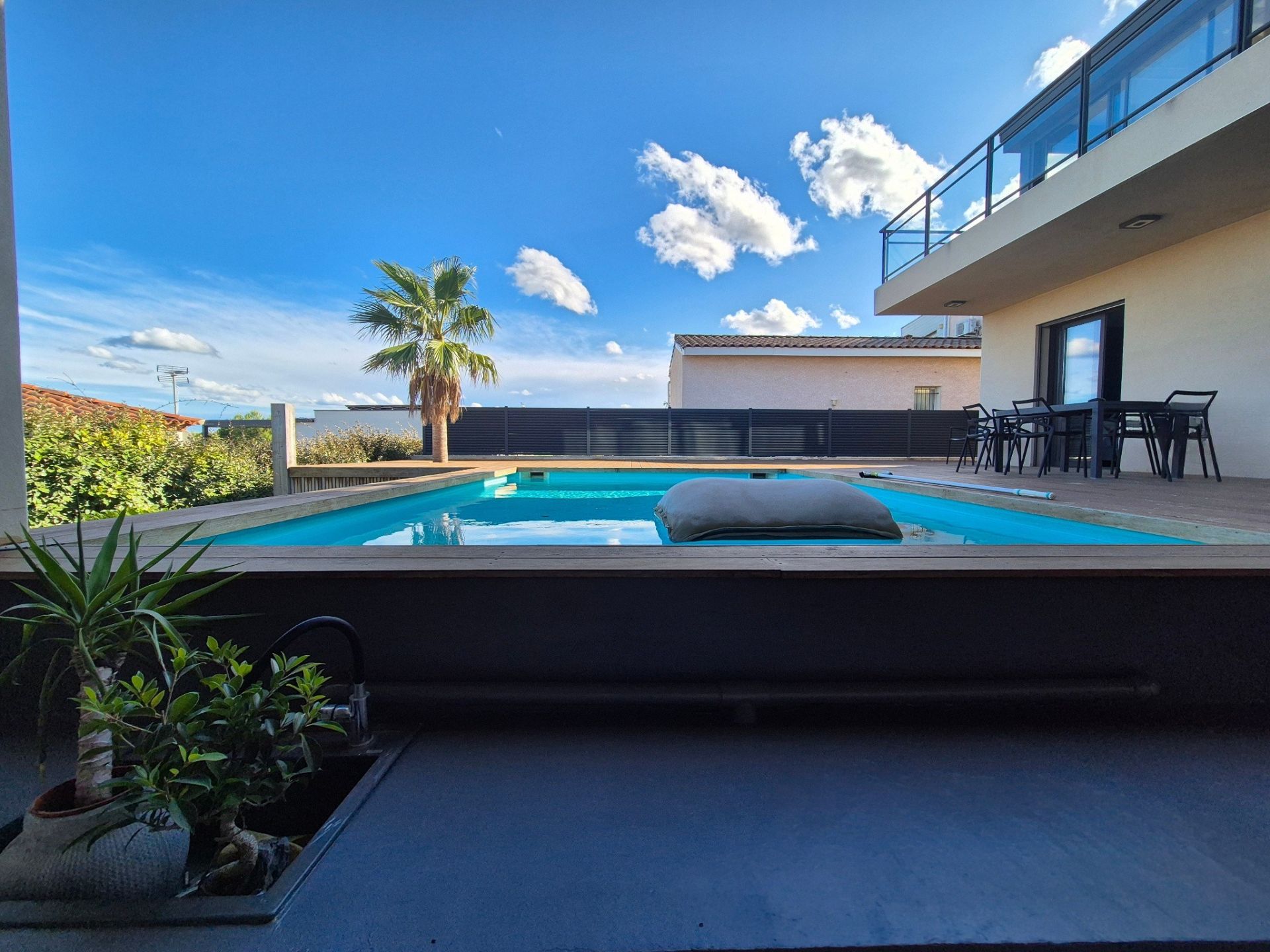 luxury house 6 Rooms for sale on NARBONNE (11100)