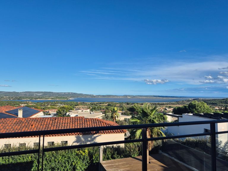 luxury house 6 Rooms for sale on NARBONNE (11100)