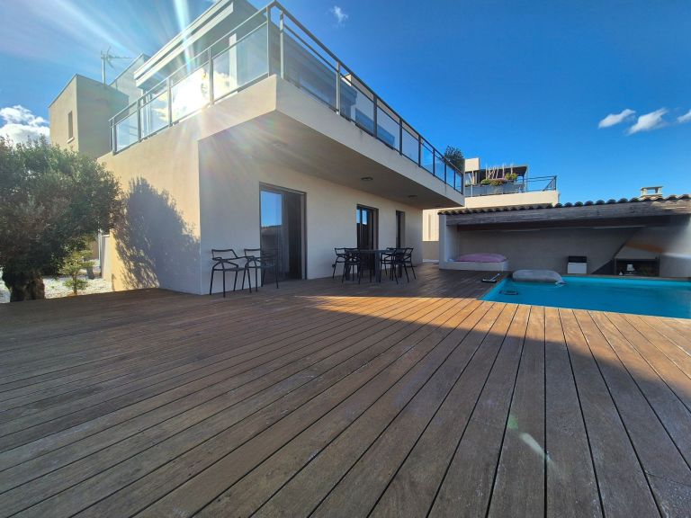 maison de luxe 6 Pièces en vente sur NARBONNE (11100)