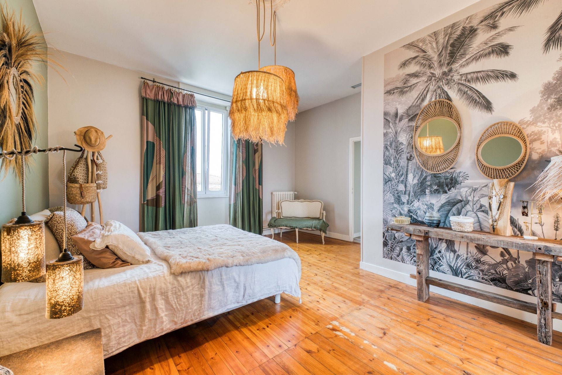 luxury property 17 Rooms for sale on AIGREFEUILLE D AUNIS (17290)