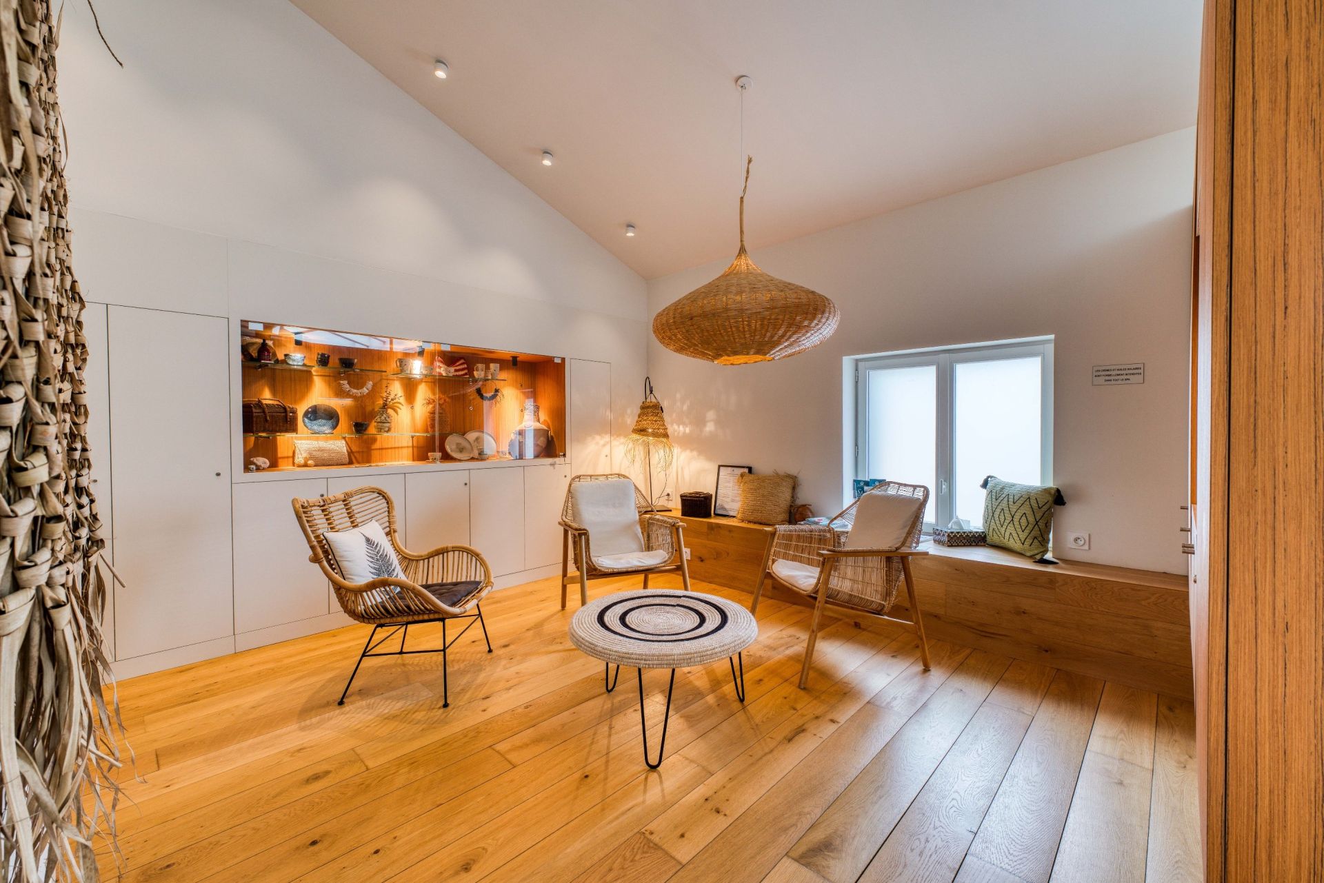 luxury property 17 Rooms for sale on AIGREFEUILLE D AUNIS (17290)