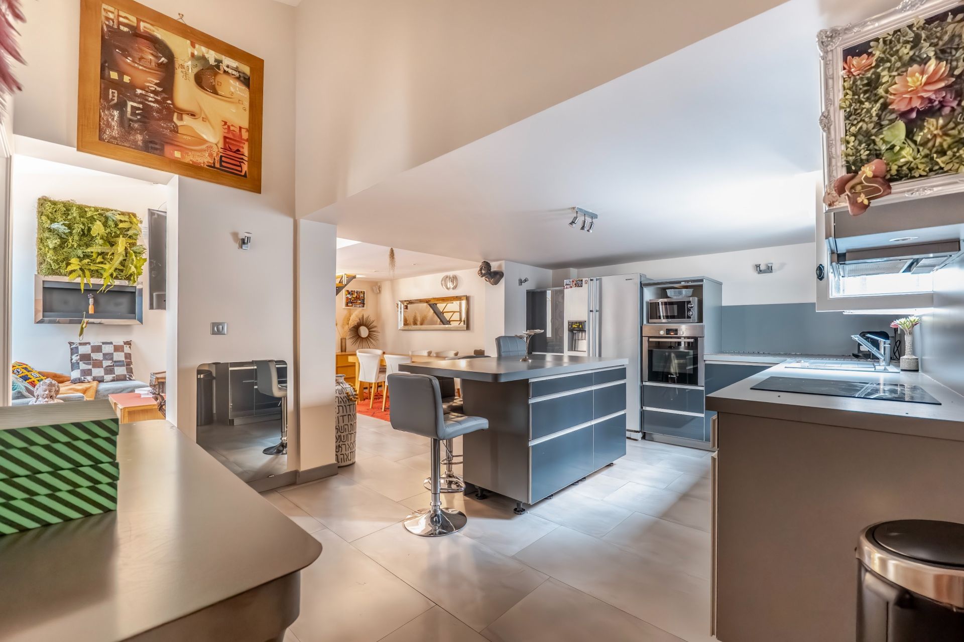 luxury apartment 4 Rooms for sale on PARIS (75003)