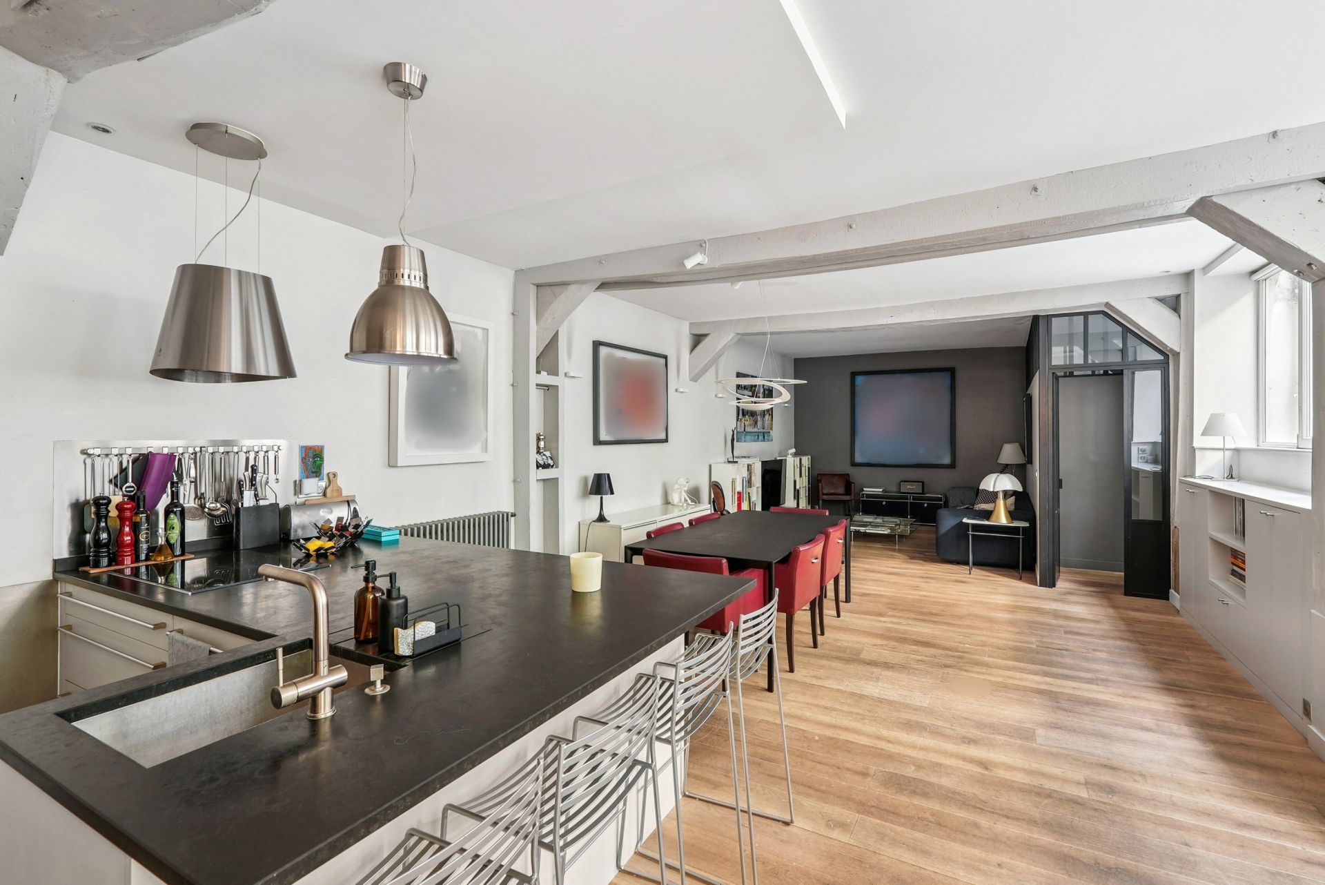 luxury apartment 5 Rooms for sale on PARIS (75011)