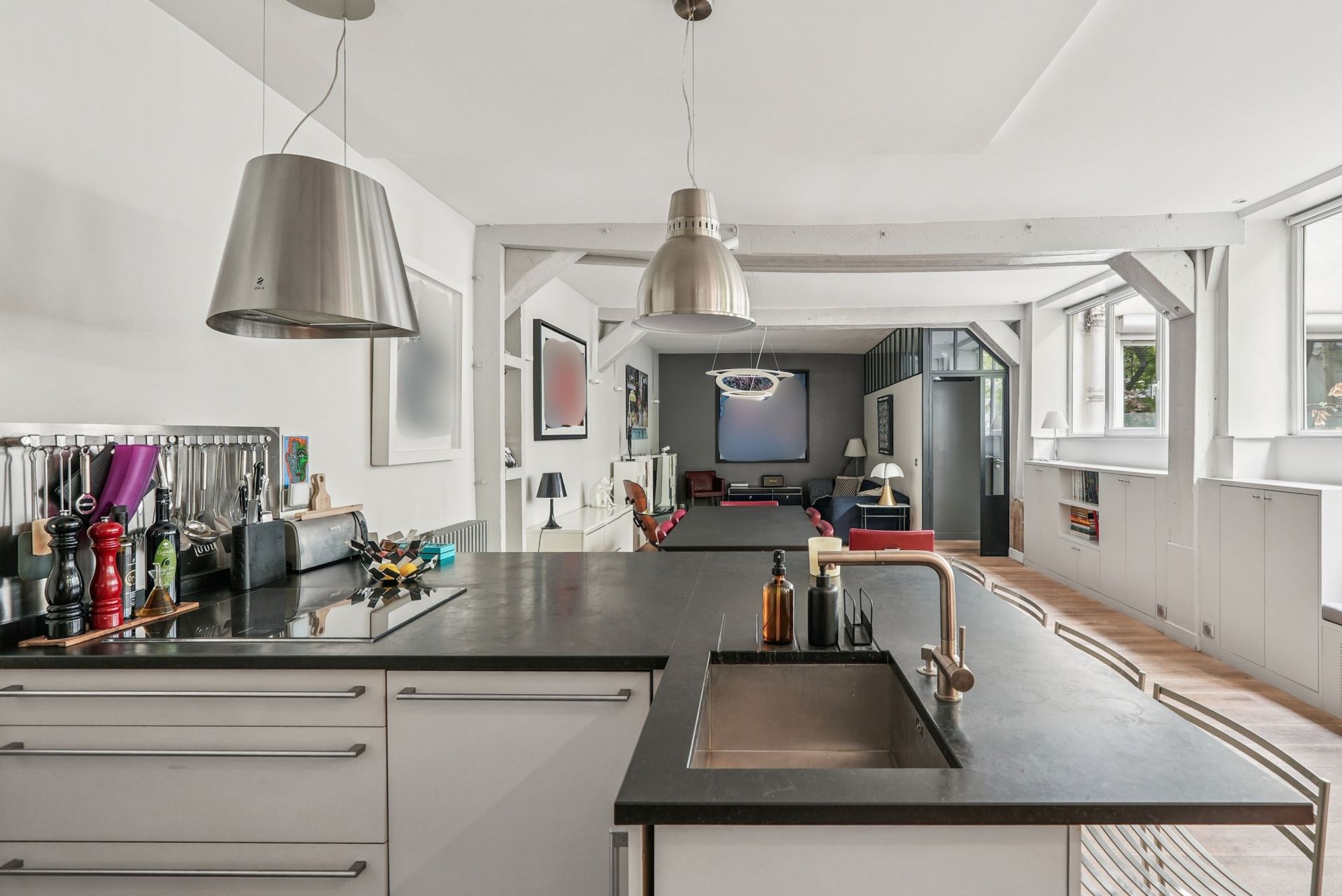 luxury apartment 5 Rooms for sale on PARIS (75011)