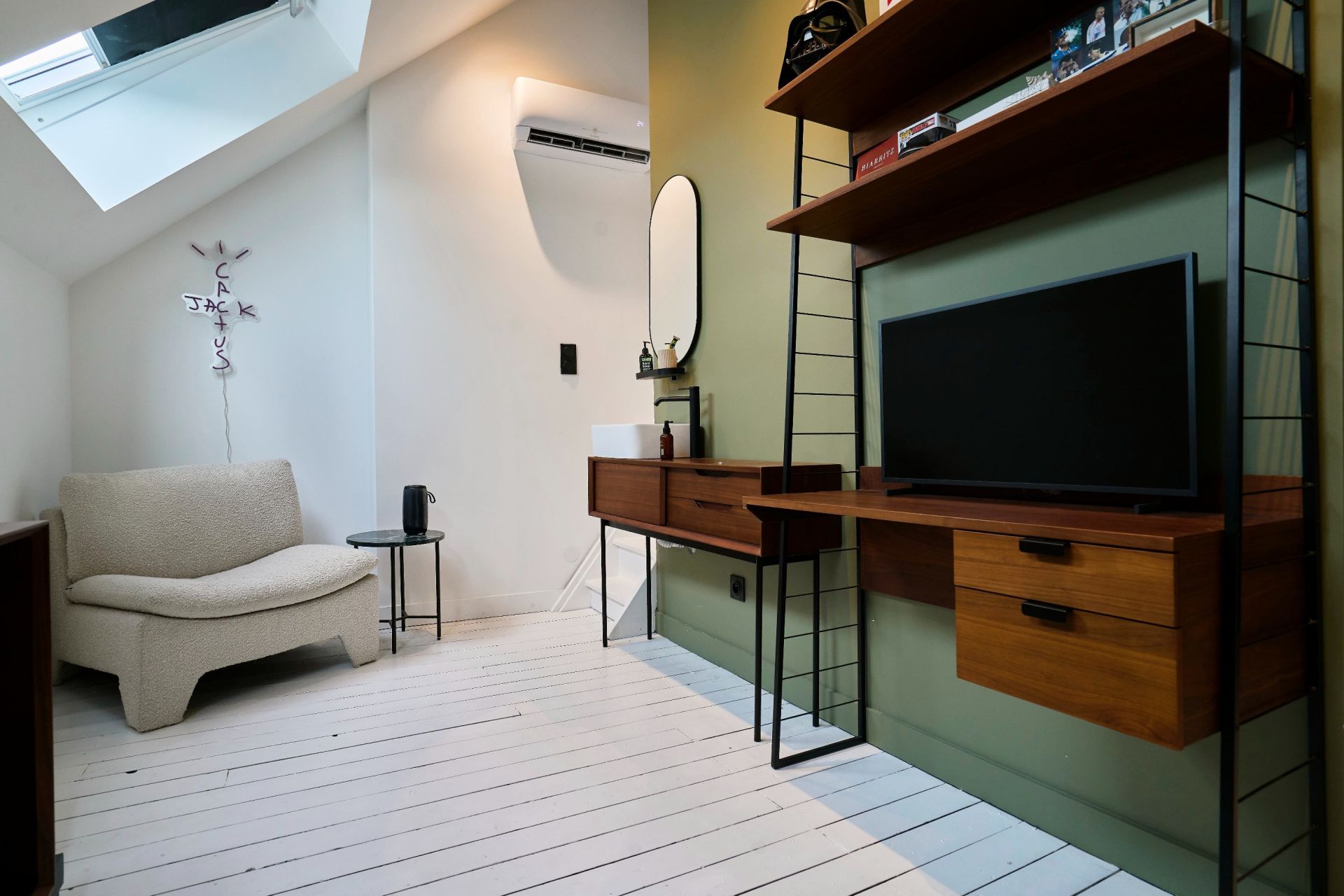 luxury house 5 Rooms for sale on LAMBERSART (59130)