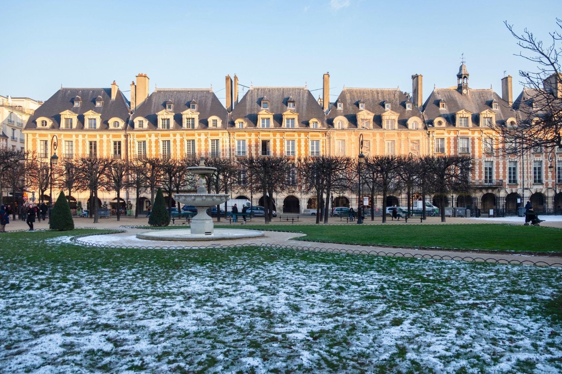 luxury apartment 4 Rooms for sale on PARIS (75004)