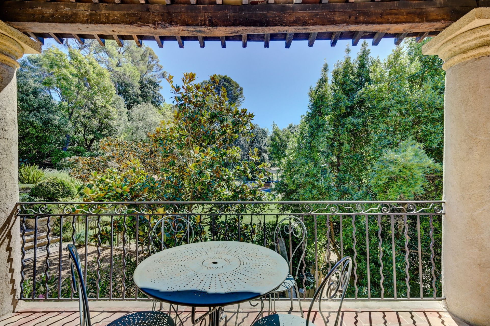 luxury house 20 Rooms for sale on AIX EN PROVENCE (13100)