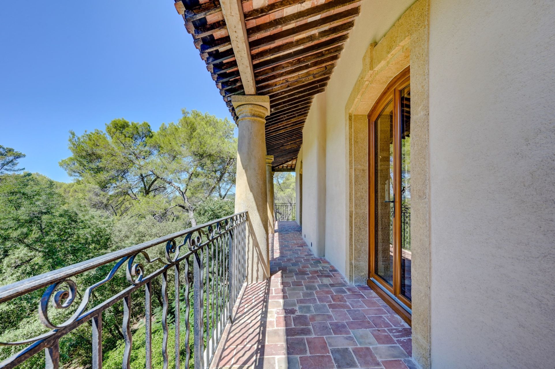 luxury house 20 Rooms for sale on AIX EN PROVENCE (13100)