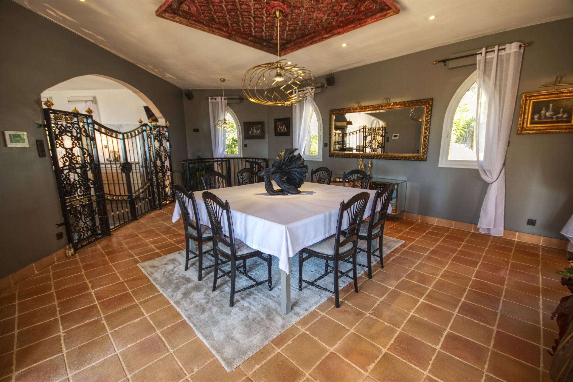 maison contemporaine 11 Pièces en vente sur BARGEMON (83830)