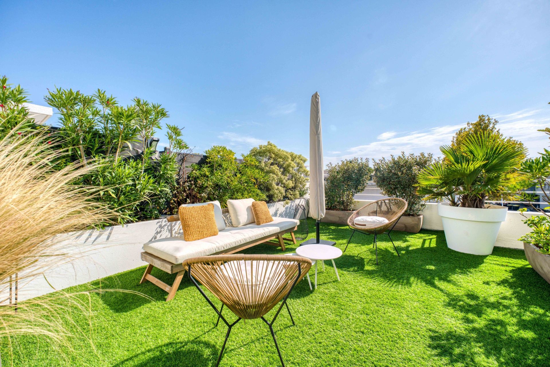 luxury apartment 3 Rooms for sale on LA ROCHELLE (17000)