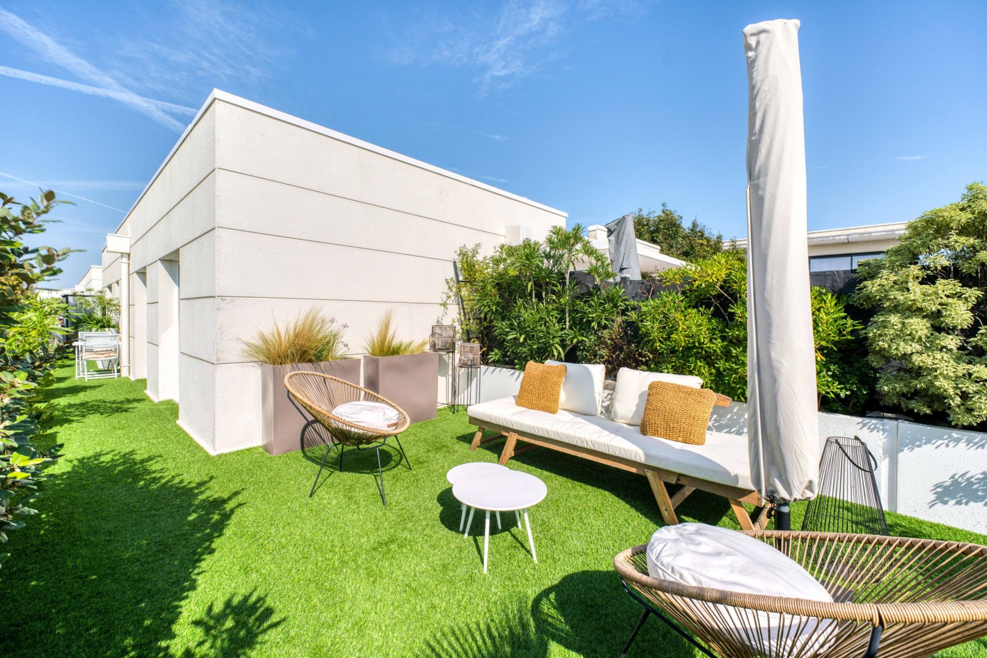 luxury apartment 3 Rooms for sale on LA ROCHELLE (17000)