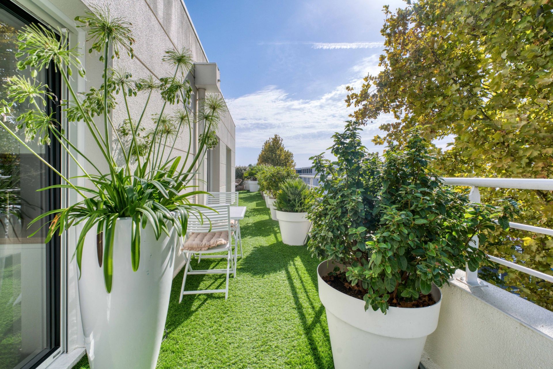 luxury apartment 3 Rooms for sale on LA ROCHELLE (17000)