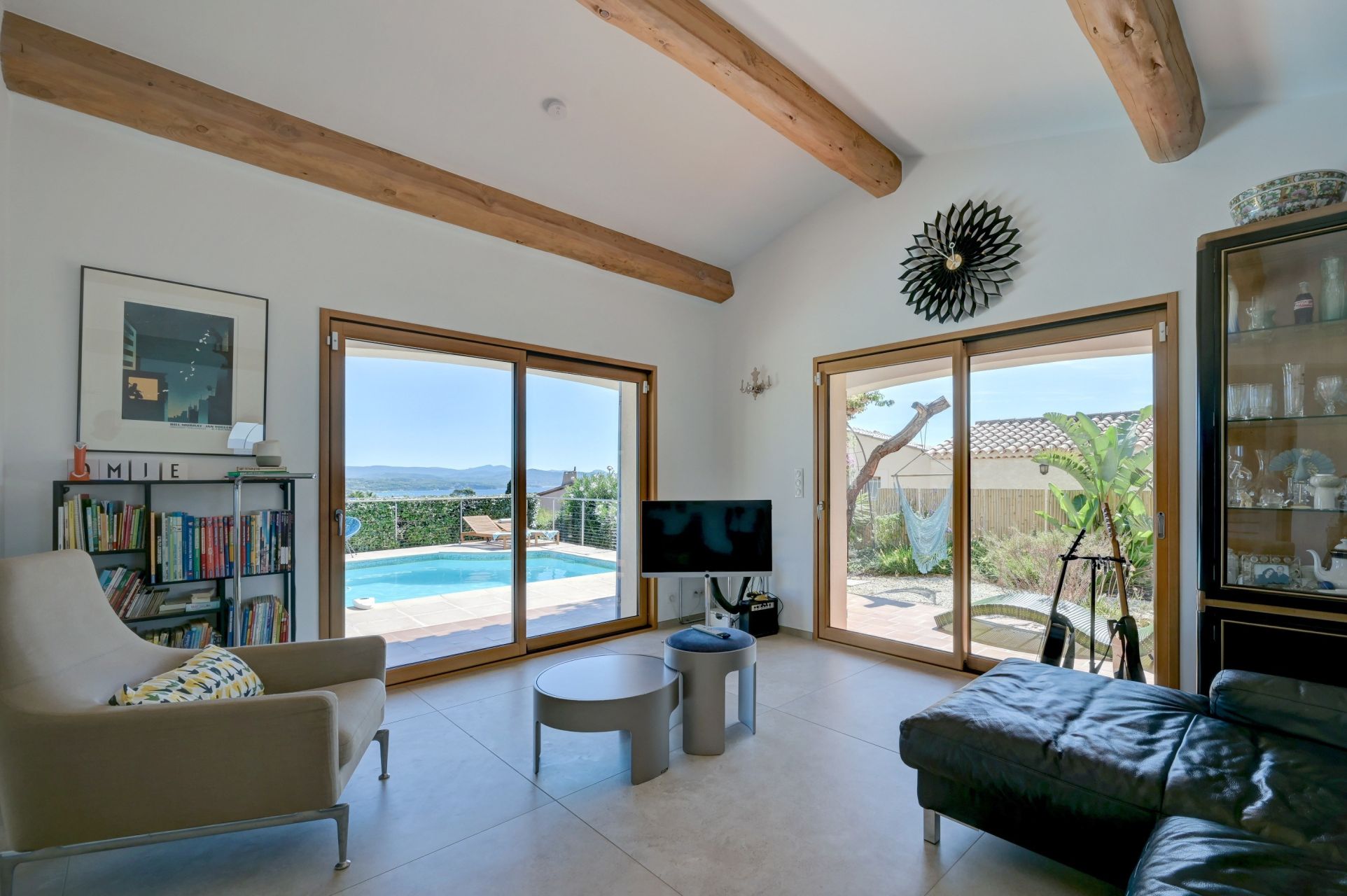 luxury house 5 Rooms for sale on LA CIOTAT (13600)