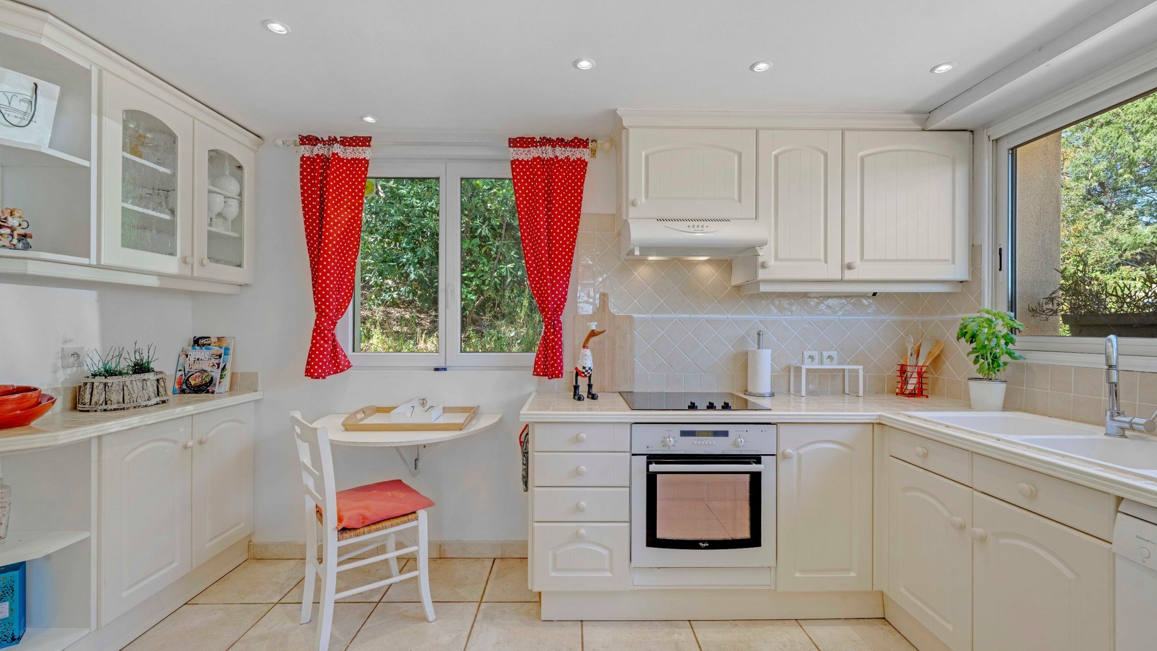 villa de luxe 7 Pièces en vente sur LES ISSAMBRES (83380)