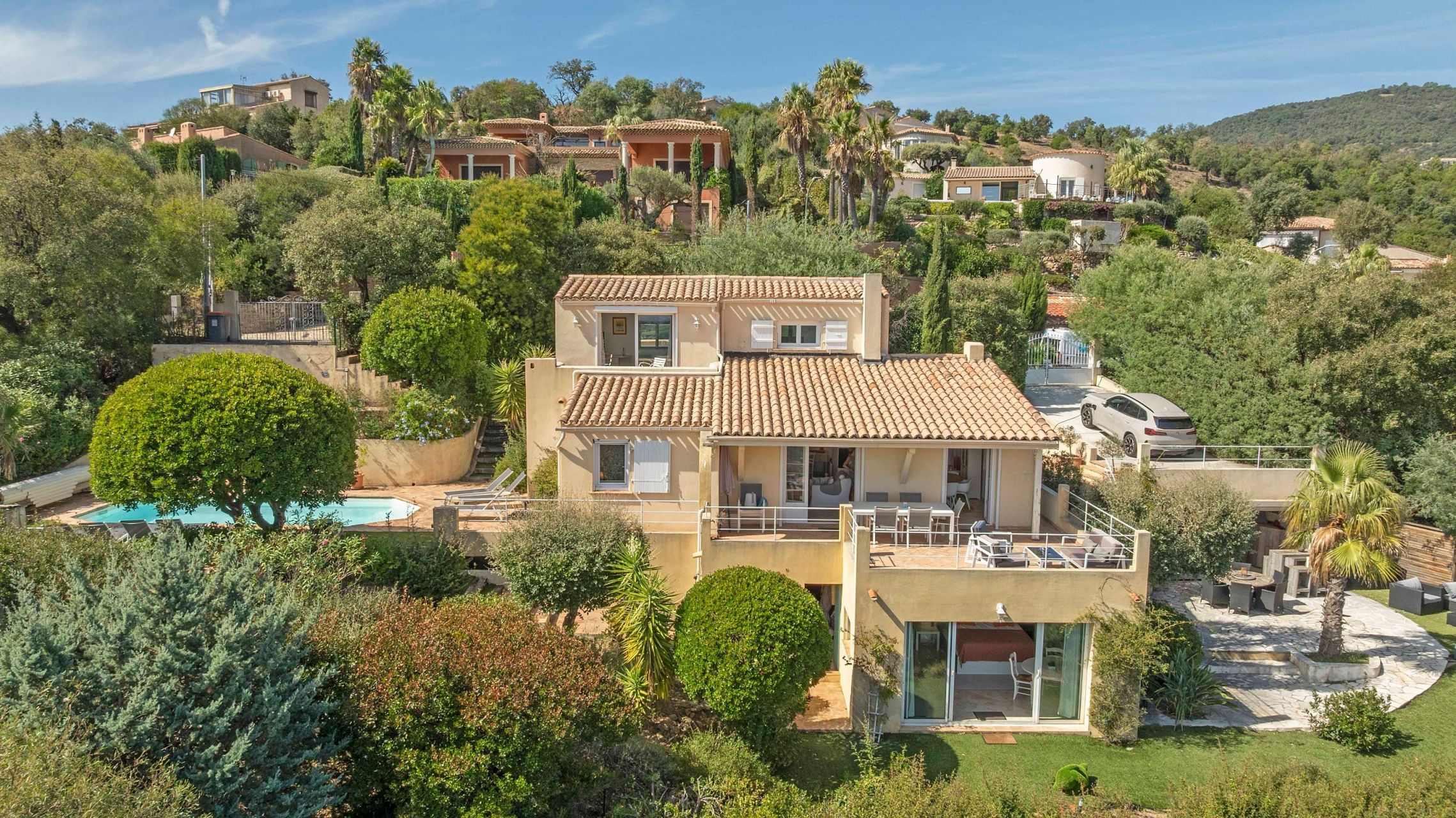 villa de luxe 7 Pièces en vente sur LES ISSAMBRES (83380)