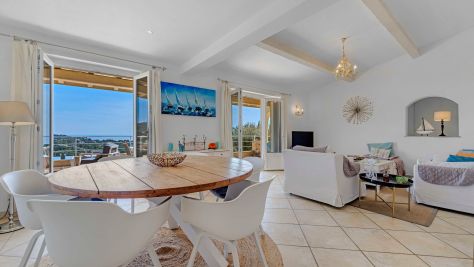 Vente Villa de luxe Les Issambres 7 Pièces 150 m²