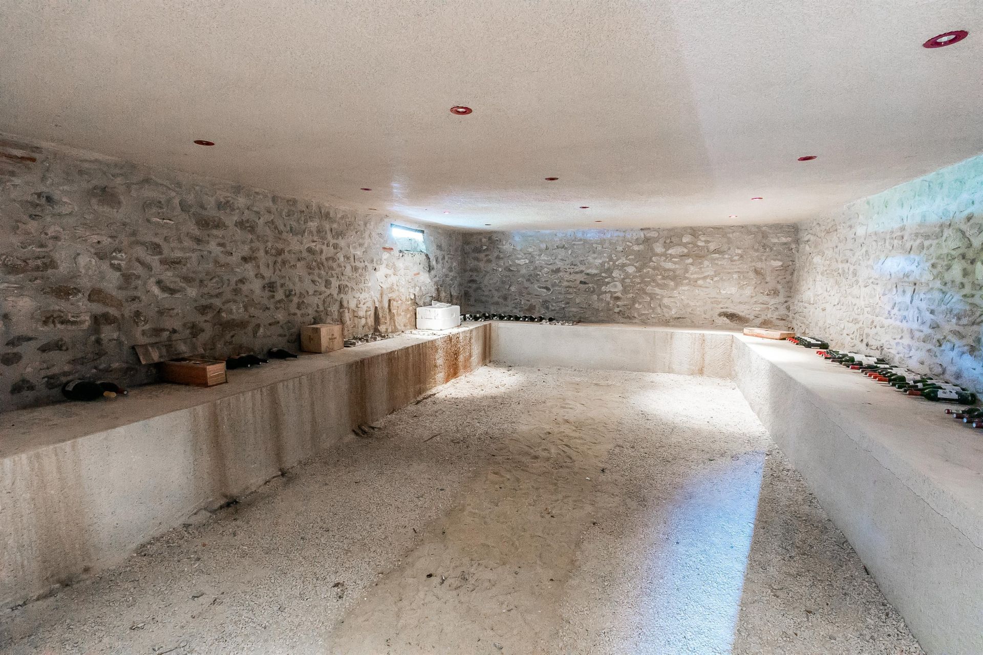 luxury house 10 Rooms for sale on VILLENEUVE SUR LOT (47300)