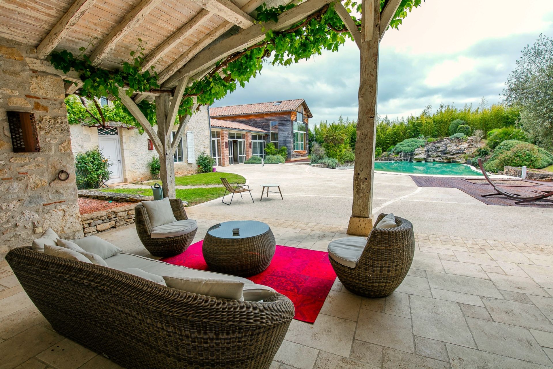 luxury house 10 Rooms for sale on VILLENEUVE SUR LOT (47300)