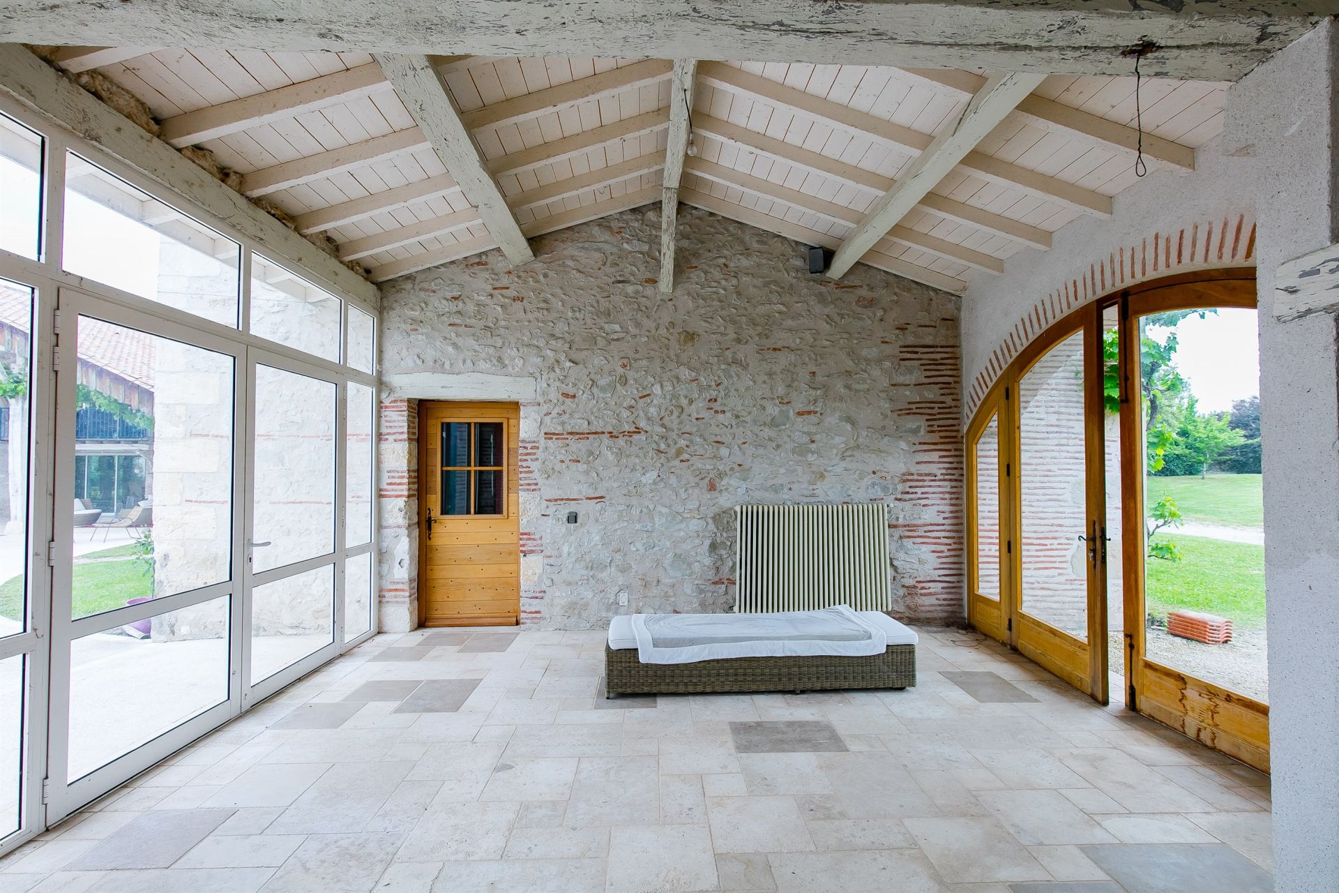 luxury house 10 Rooms for sale on VILLENEUVE SUR LOT (47300)