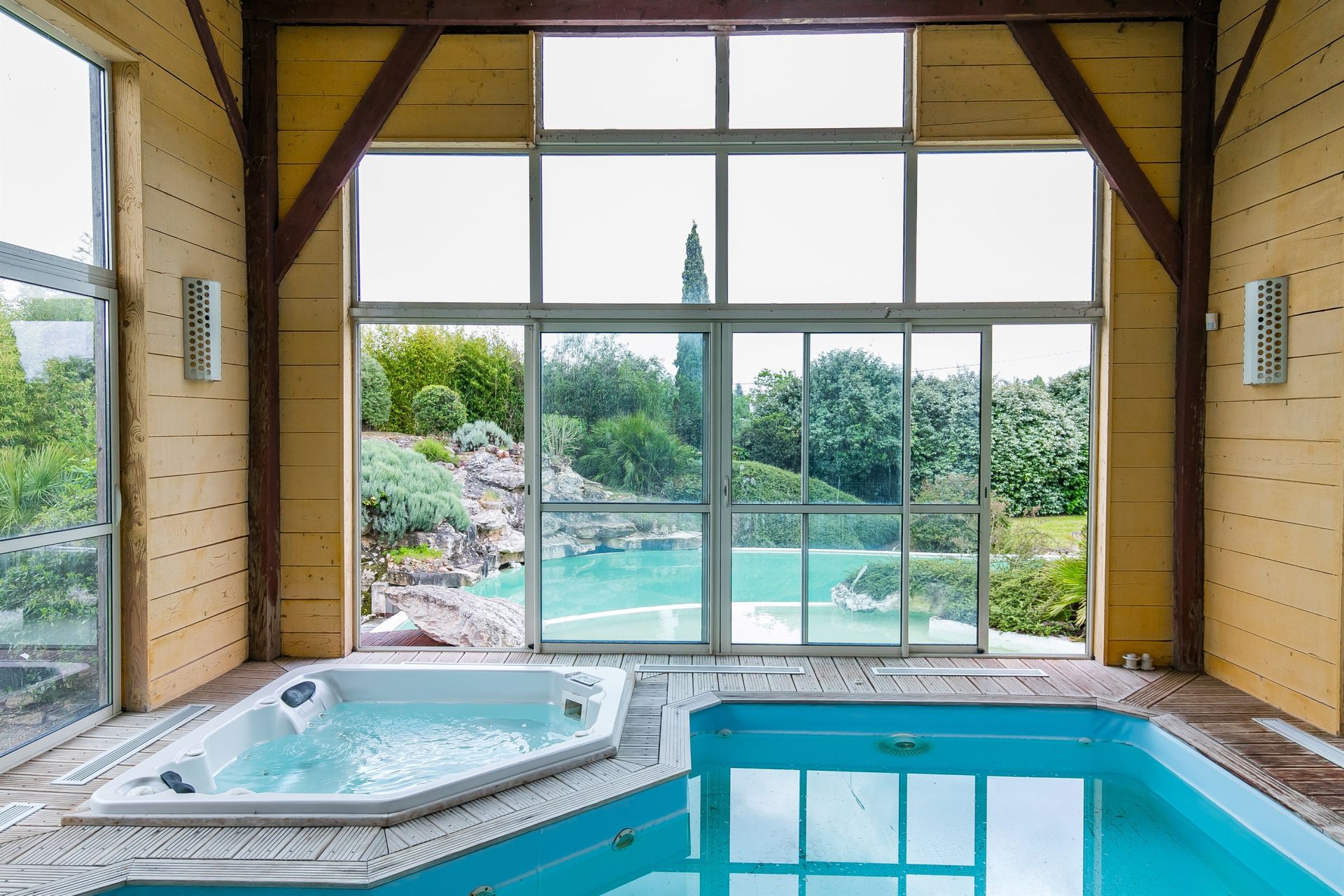 luxury house 10 Rooms for sale on VILLENEUVE SUR LOT (47300)