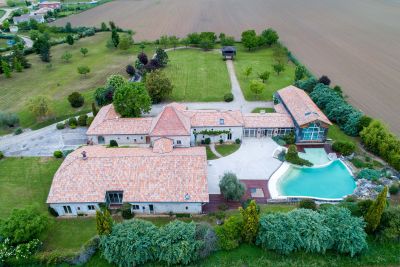 Sale Luxury house Villeneuve-sur-Lot 10 Rooms 850 m²