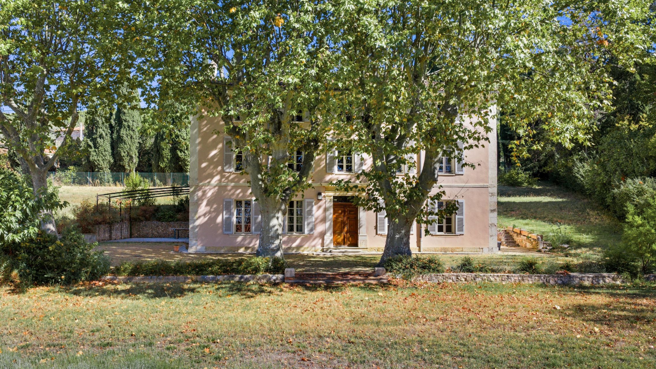 bastide 14 Rooms for sale on AUPS (83630)