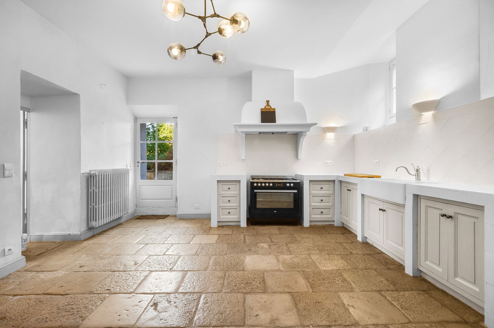 bastide 14 Rooms for sale on AUPS (83630)