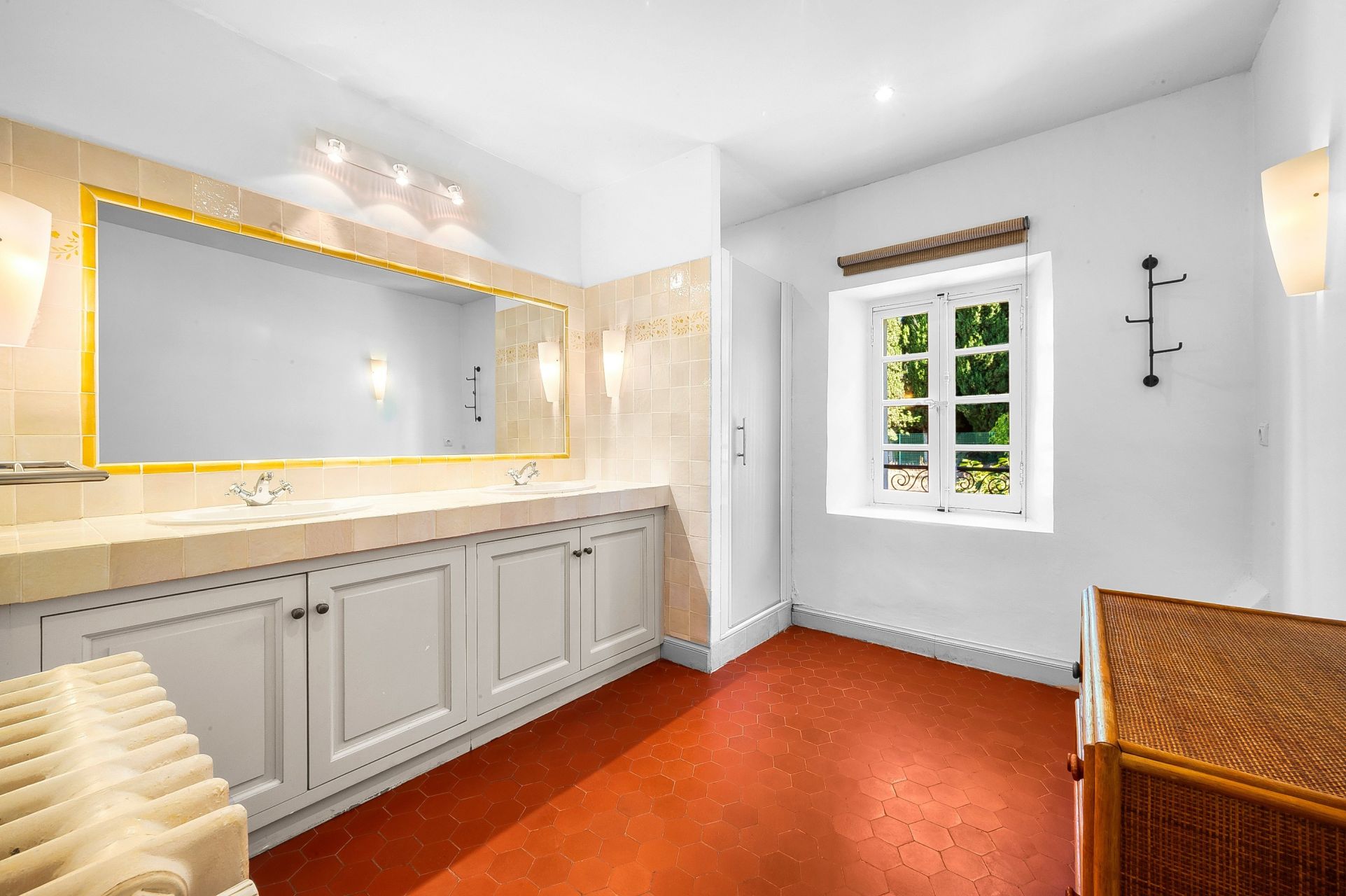 bastide 14 Rooms for sale on AUPS (83630)