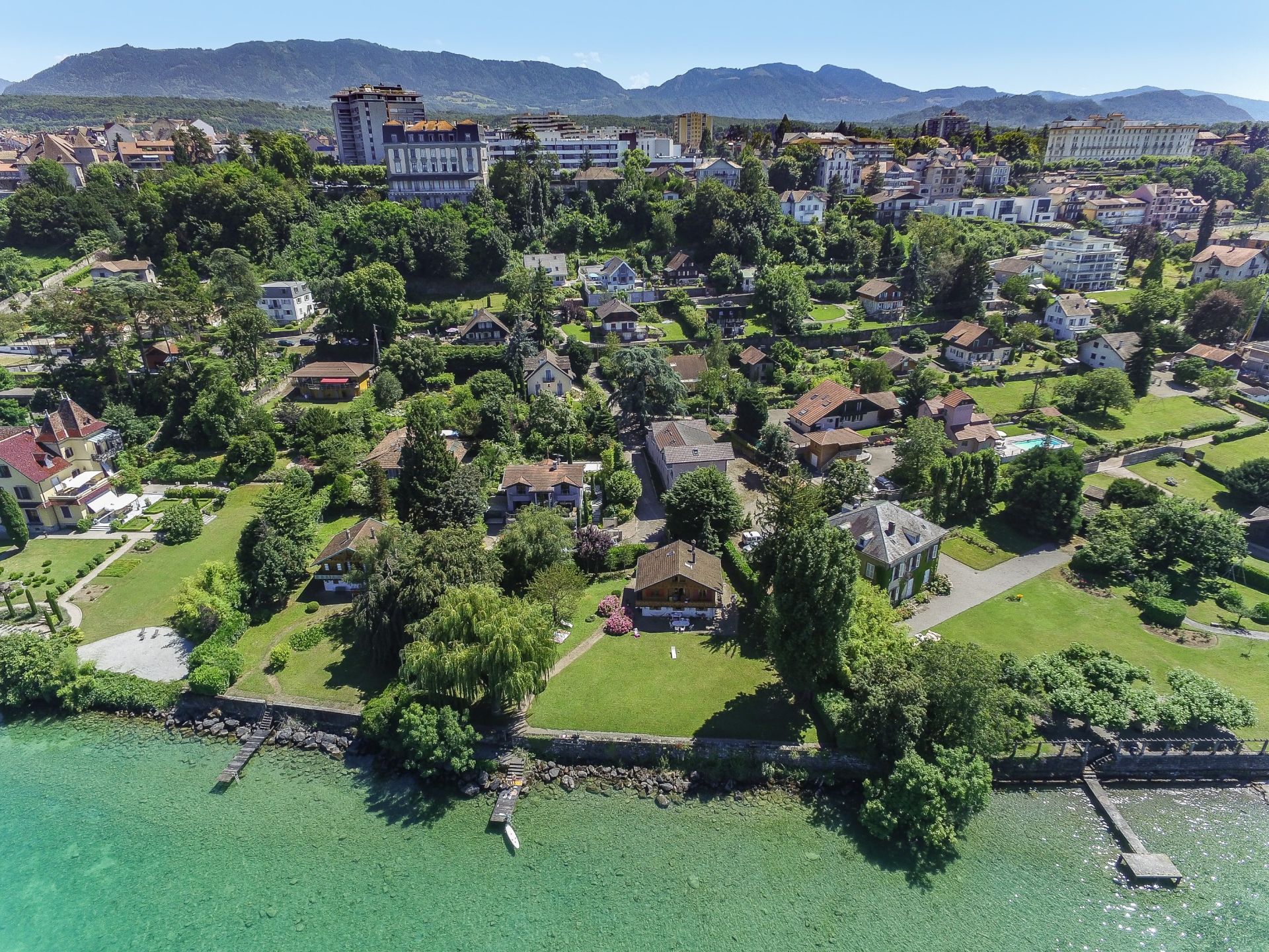 luxury house 7 Rooms for sale on THONON LES BAINS (74200)