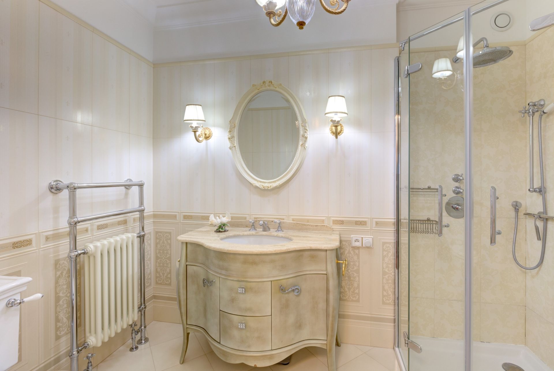 luxury apartment 4 Rooms for sale on CANNES (06400)