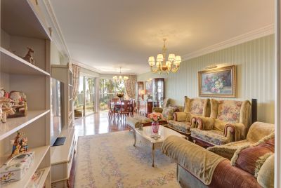 Sale Luxury apartment Cannes 4 Rooms 114 m²