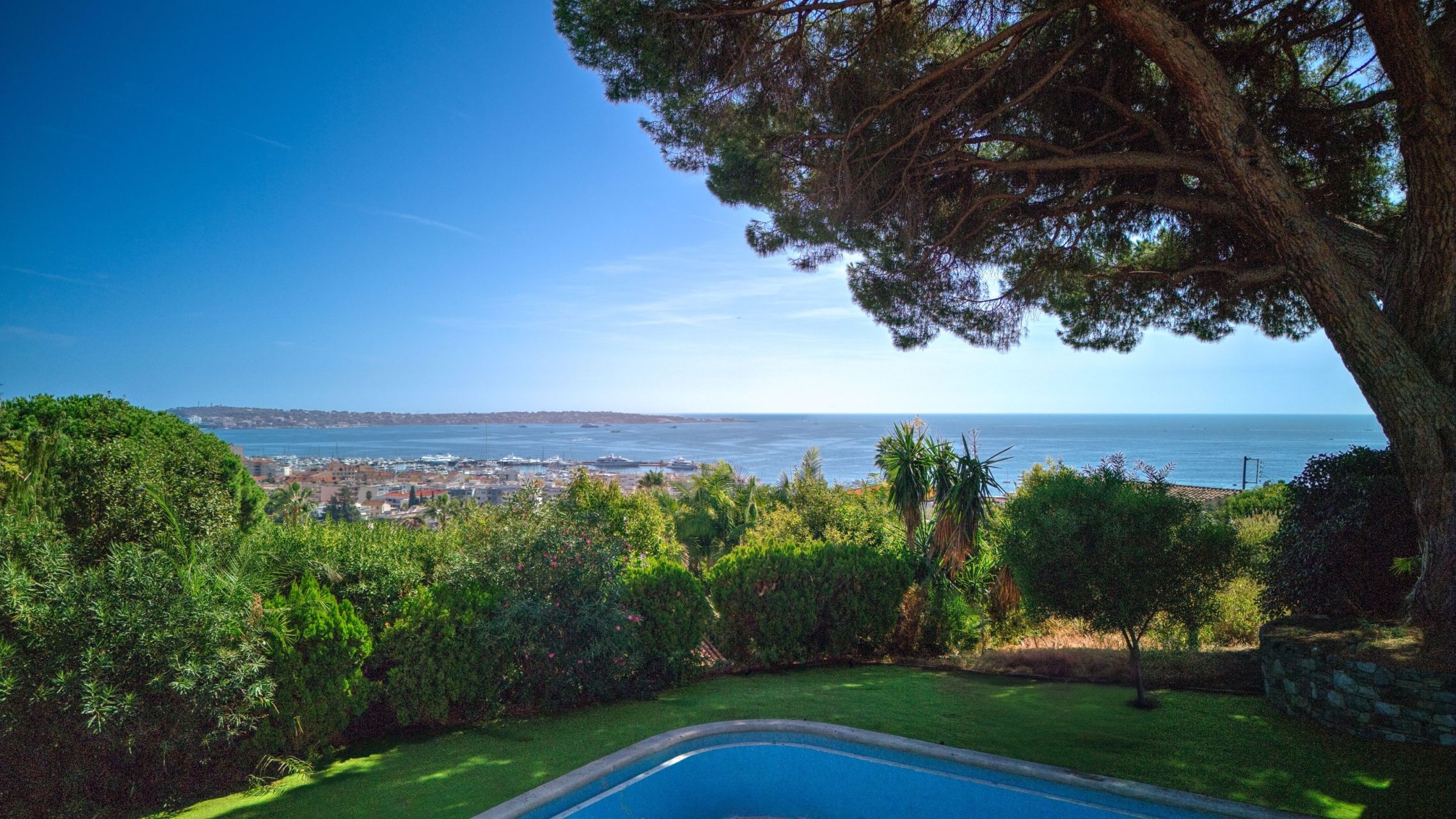 villa de luxe 7 Pièces en vente sur LE GOLFE JUAN (06220)
